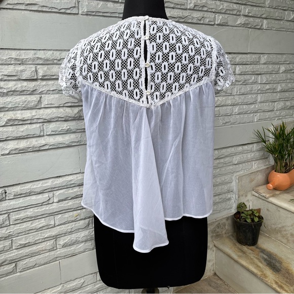 Nuon White Flared Top - Picture 2 of 5